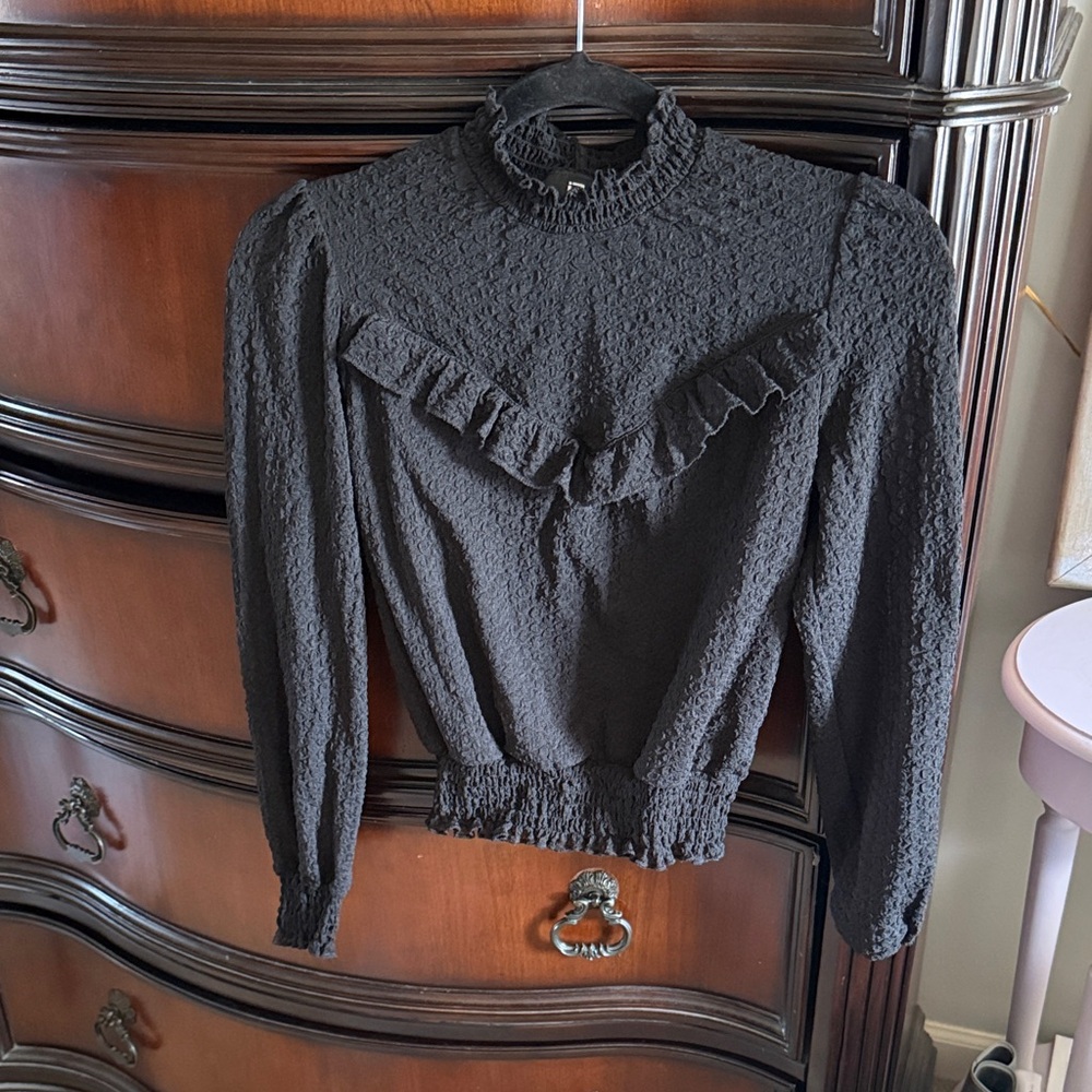 Iz Byer Black Textured Ruffle Blouse